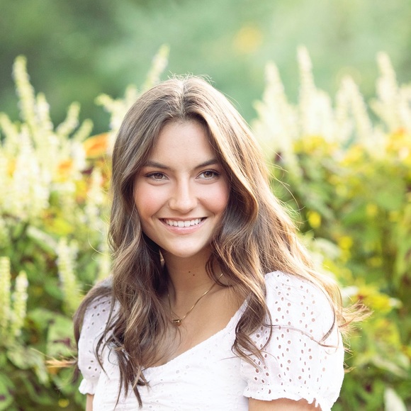 Meet your Posher, Elise - Picture 1 of 1